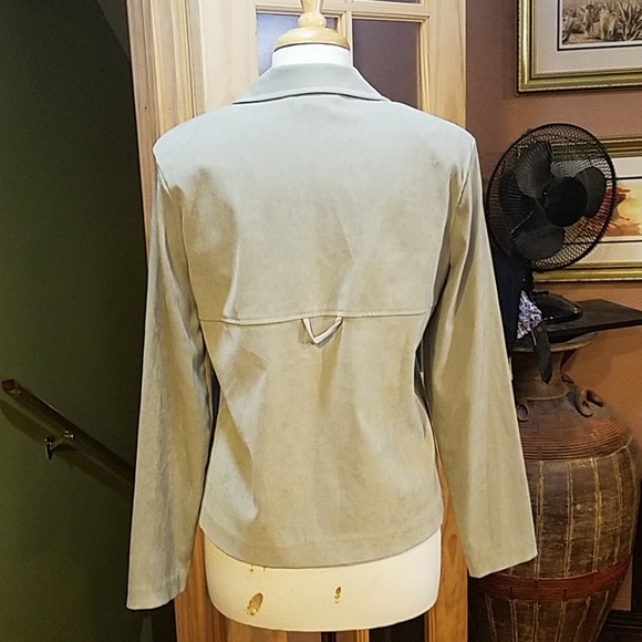 Green jacket - Picture 2 of 2